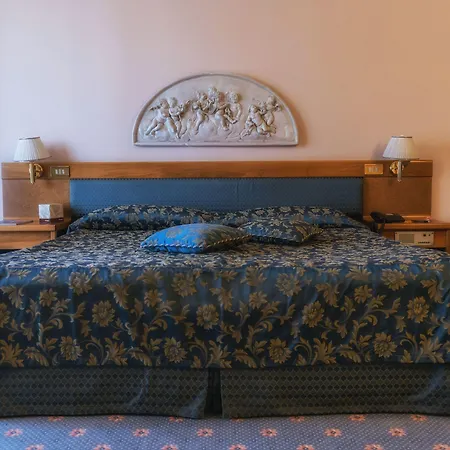 فندق مالبينسا 4*